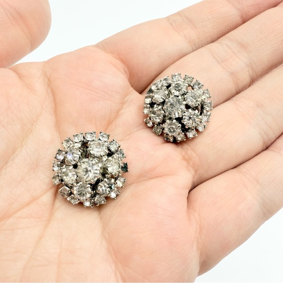 Vintage Clear Rhinestone Clip On Silver
Tone Earrings - Picture 1 of 7